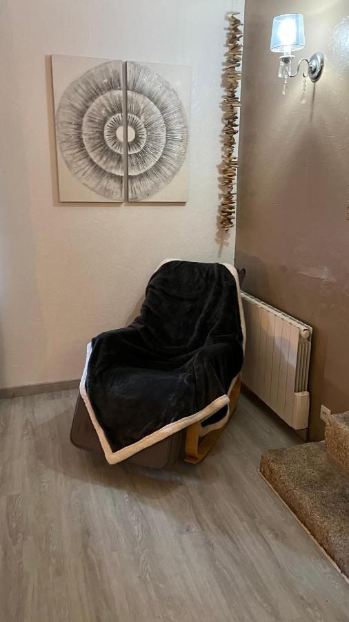 Appartement En Entree De Ville Avec Balneo Pont-lʼAbbé Kültér fotó